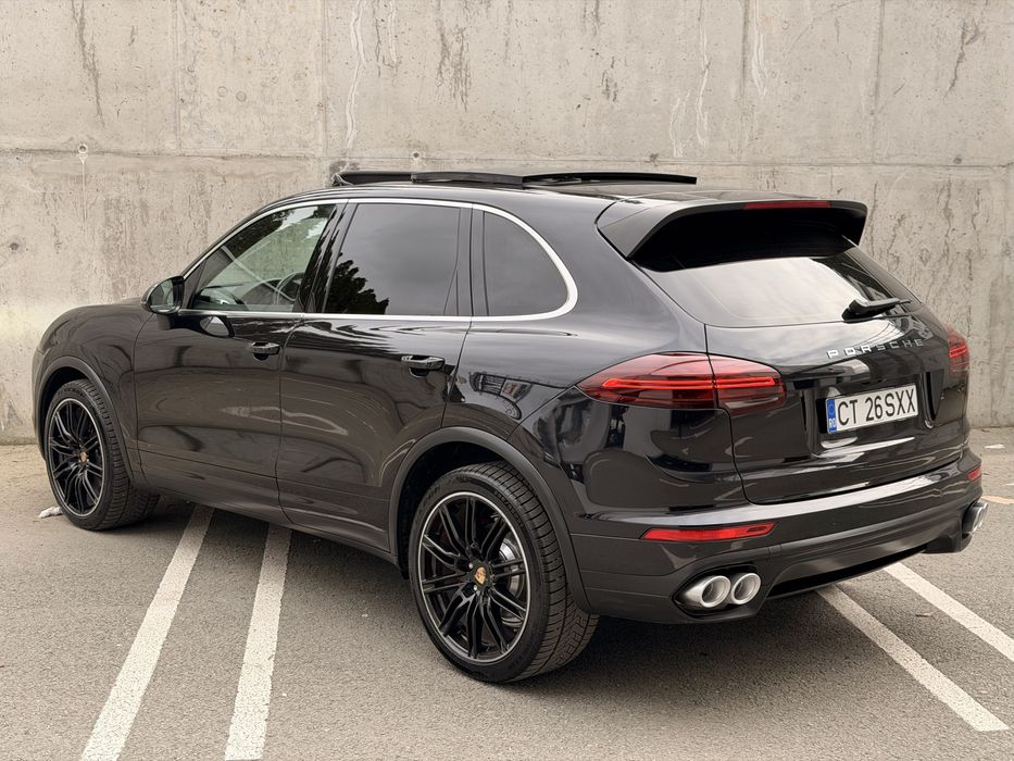 Porsche Cayenne 3.0 Diesel Faruri led/Jante21/Pachet GTS/Panoramic