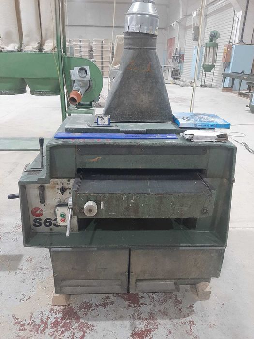 Masina de rindeluit in grosime