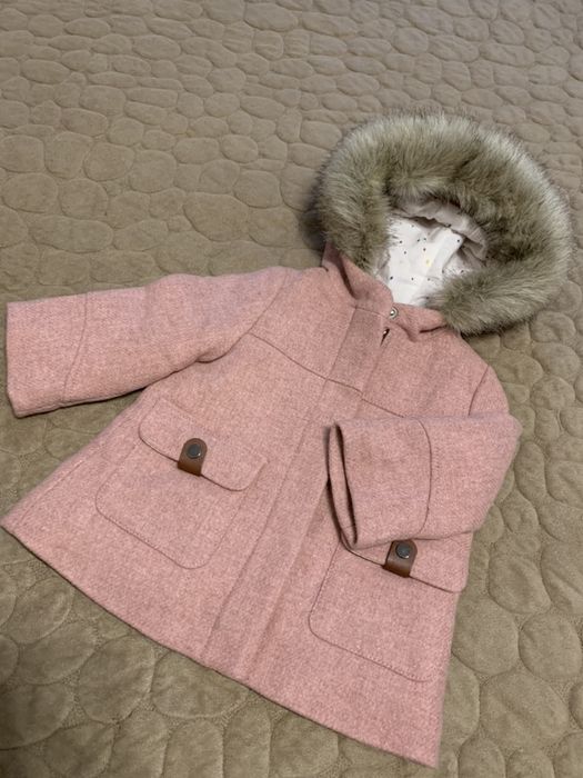 продам пальто на девочку