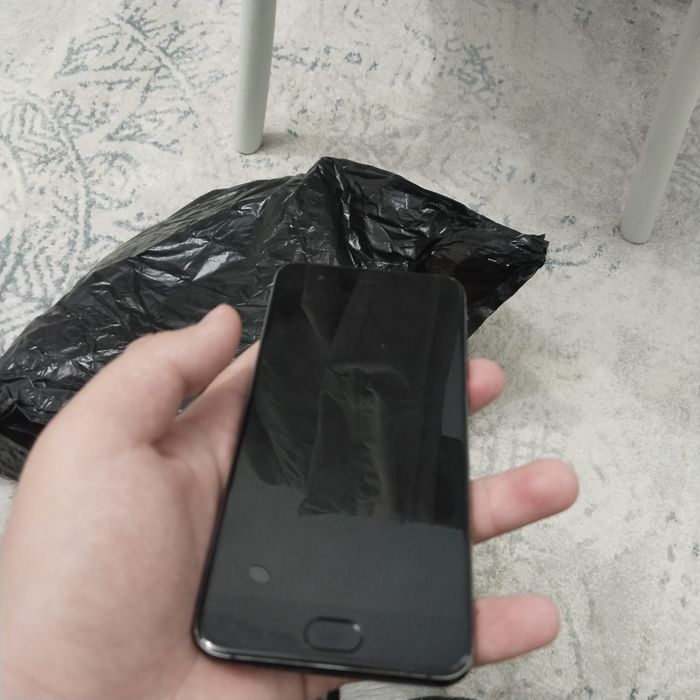 Срочно продам телефон 25к с торгом 20