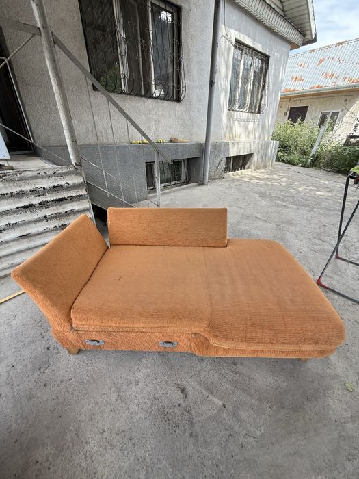 Продается Диван.