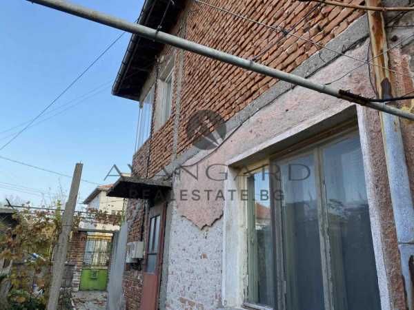 оф.11882 Къща в Центъра на с.Войводиново