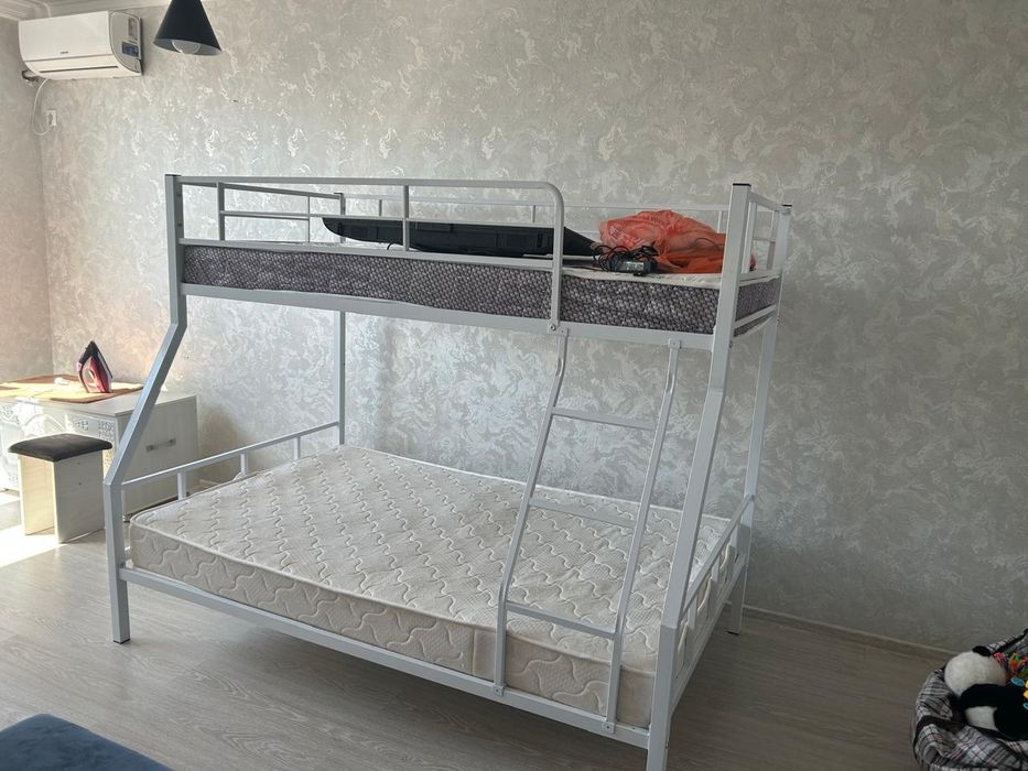 Двухъярусная кровать