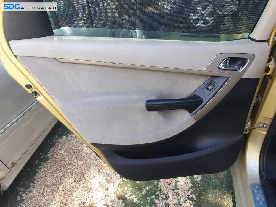 Panou Tapiterie Fata de Usa Interioara Stanga Spate cu Perdeluta Parasolar Citroen C4 Picasso Monovolum 2007 - 2013 [Q4558]