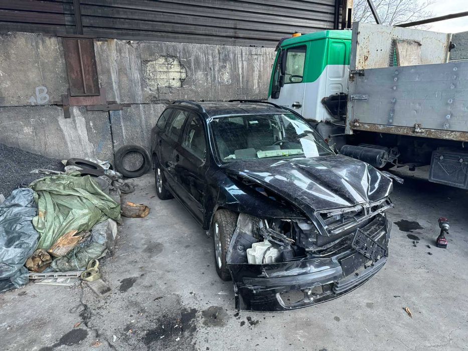 Волан за Куга и части Октавиа