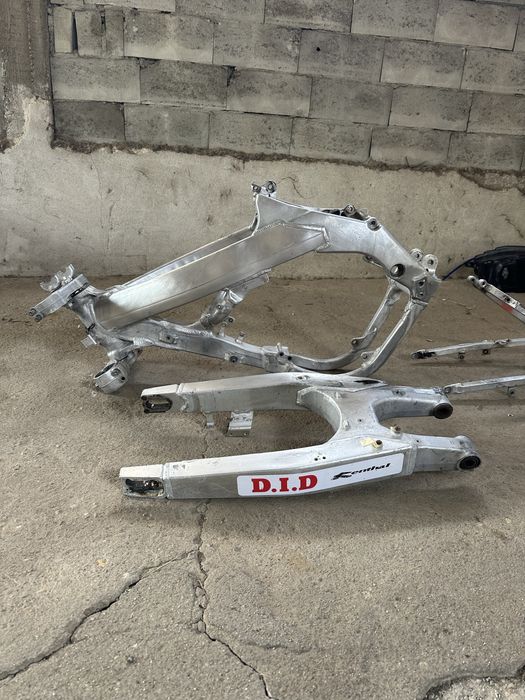 Части от CRF 450 2007(Рамка)