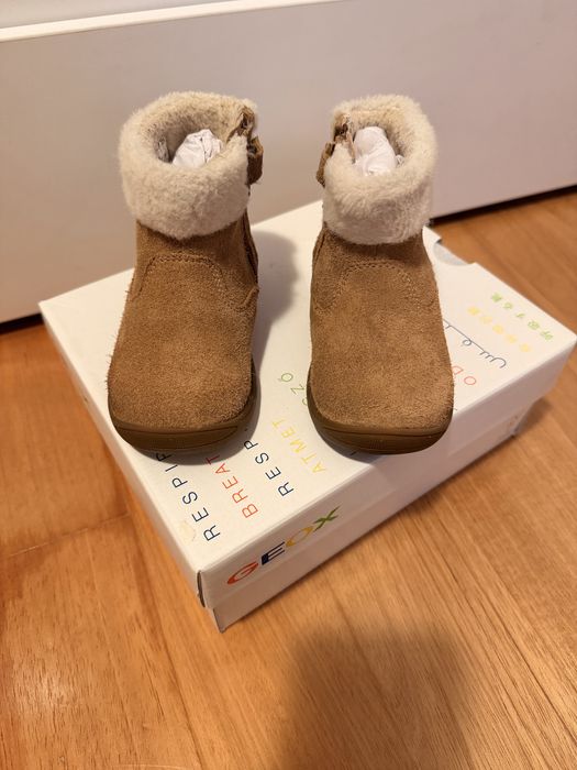 Ghete de iarna Geox din piele intoarsa, marimea 22