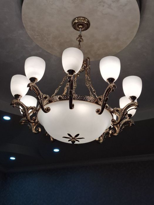 Продаю/ Сотилади Люстра италия 10 рожкавая холати ало янгиде