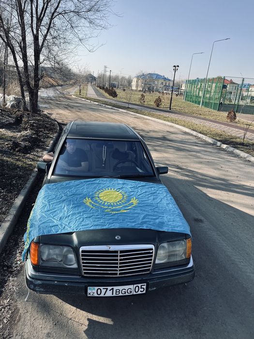 Мерседес бенс W124 E280