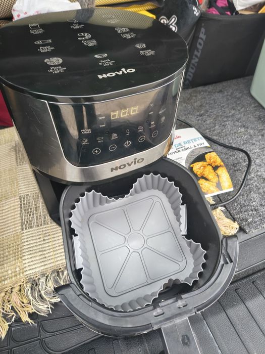 Airfryer Novio inca în garantie