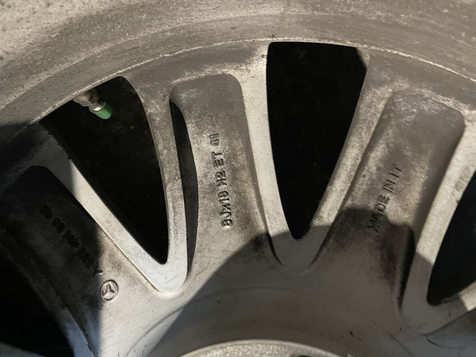 Джанти с гуми за. W222