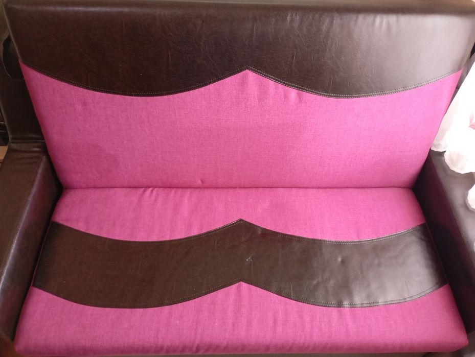 Canapea extensibila din 3 părți cu loc de  depozitare