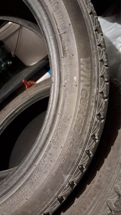 Всесезонные шины, размер 245/45/18