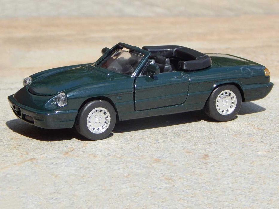 Macheta Alfa Romeo Spider 2.0 Mk 4 1:43 fab ARS Italia