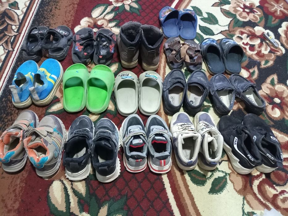 4 yoshdan 6 yoshgacha bo'lgan bolalarga böladıgan oyoq kıyımlar