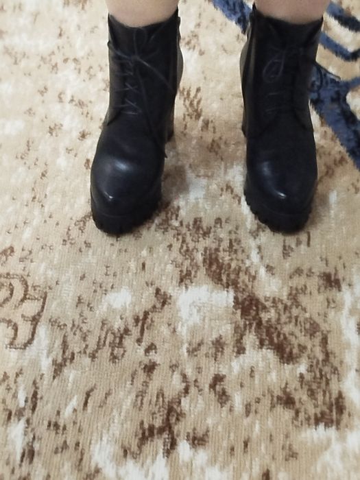 Продам.Батильоны новые, весна-осень.