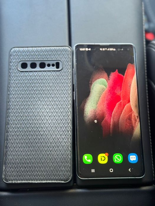 Samsung s10 в отличном состояний