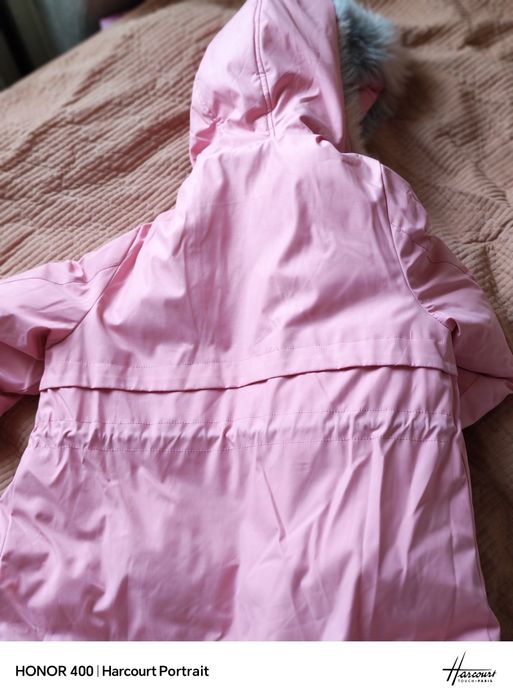 Продам пуховик на девочку