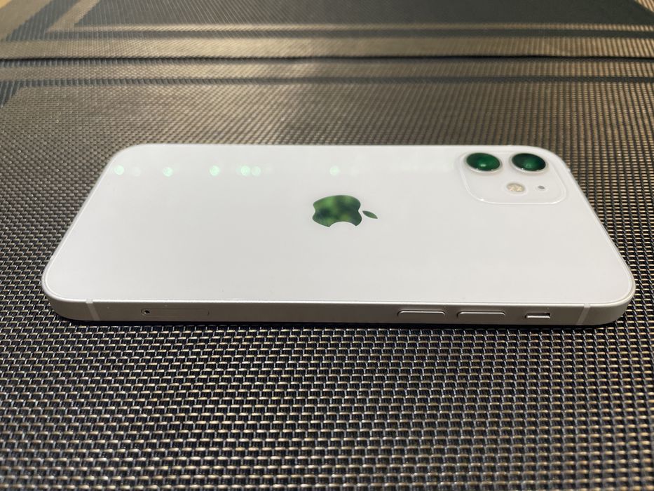 Apple Iphone 12 / 64