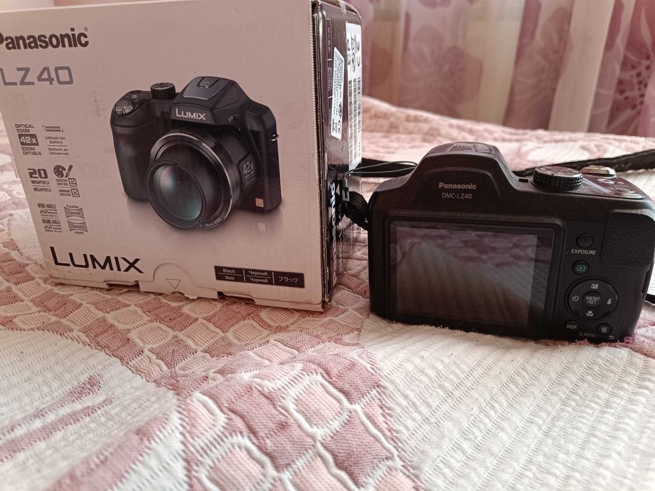 Продавам фотоапарат Panasonic DMC-LZ40