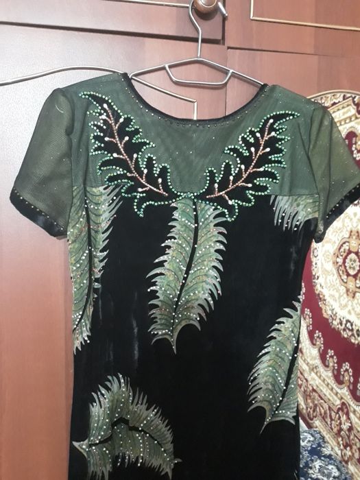 Платье со штанами одета мало