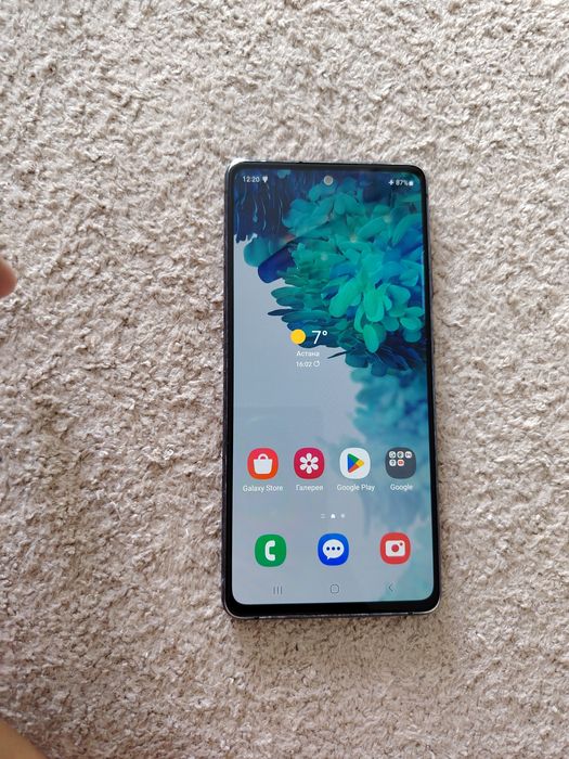 продаётся телефон