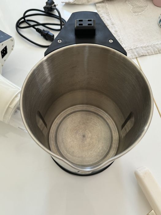 Aparat pentru facut lapte/supa VEGAN STAR VR 100 Perfect soia migdale