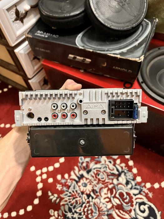 Автозвук аппаратура сотилади