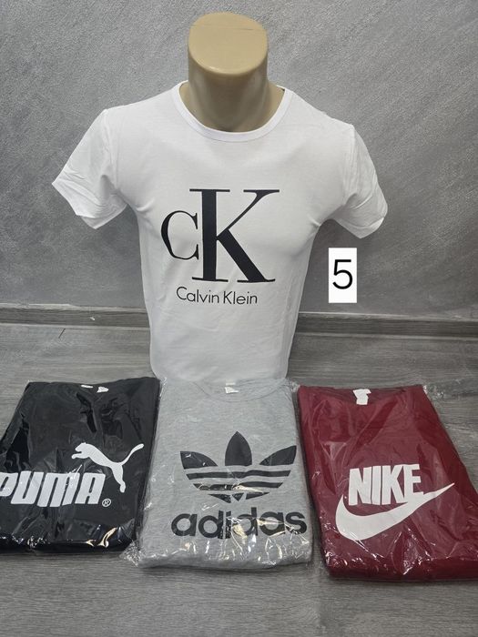 Seturi de bărbați de 4 tricouri mărimi de la S la XXL