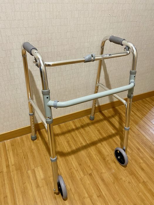 Ходунки для взрослых