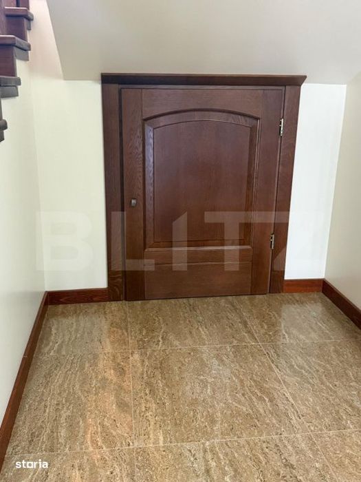 Vila de vanzare, 369 mp, zona Gaesti
