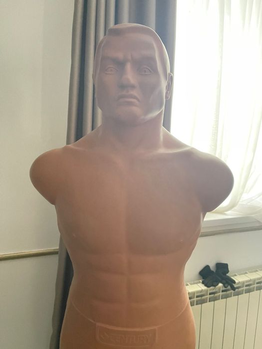 Боксерский манекен