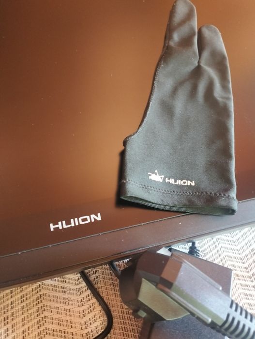 Vând tableta grafica HUION KAMVAS PRO 20