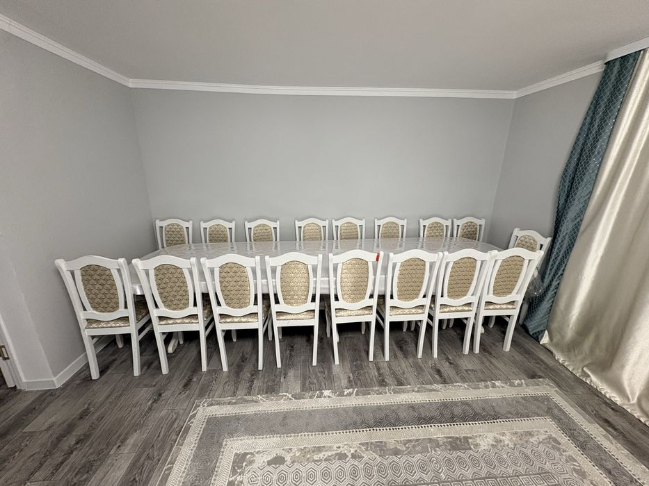 Продам стол на 20 персон