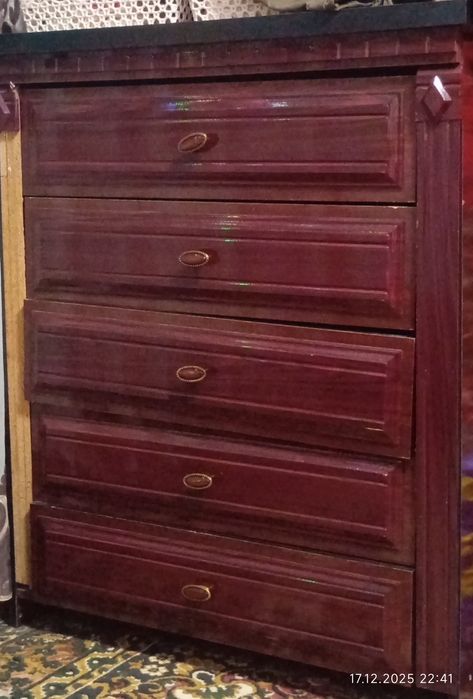 Спальный гарнитур