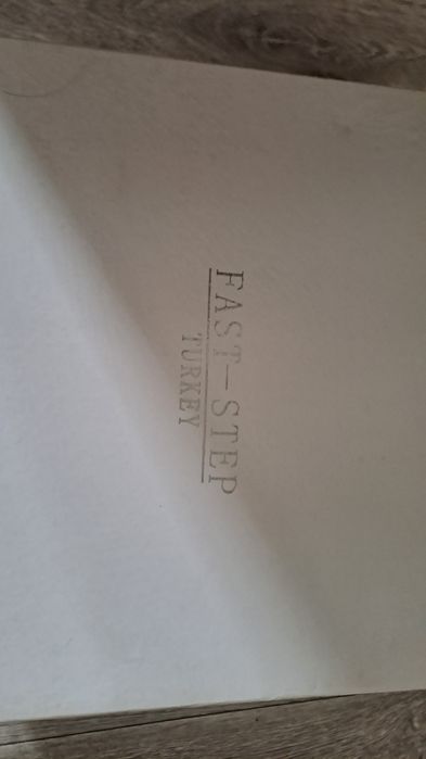 Продам новые сапоги. 5000т.