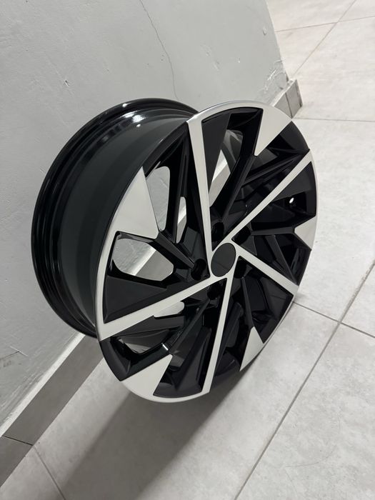 Продам диски R18 размер