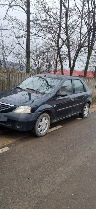 Vând  polo si logan