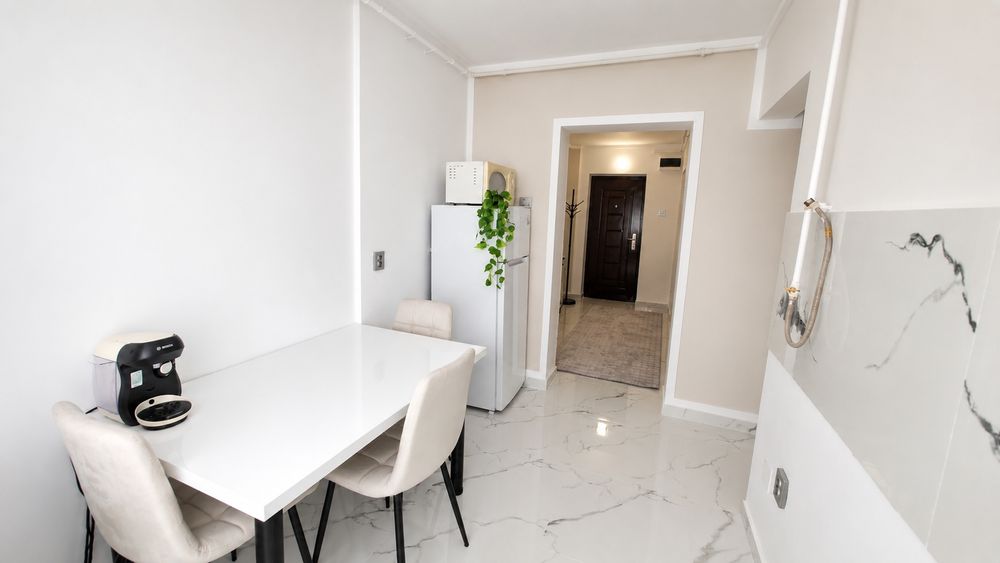 Apartament renovat poziție centrală