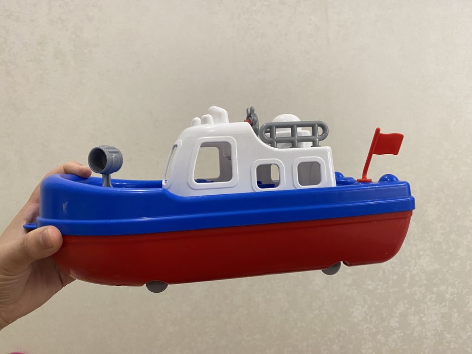 Продам игрушку корабль Полесье