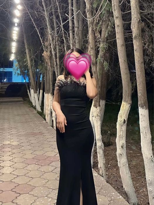 Шикарный вечерний платье