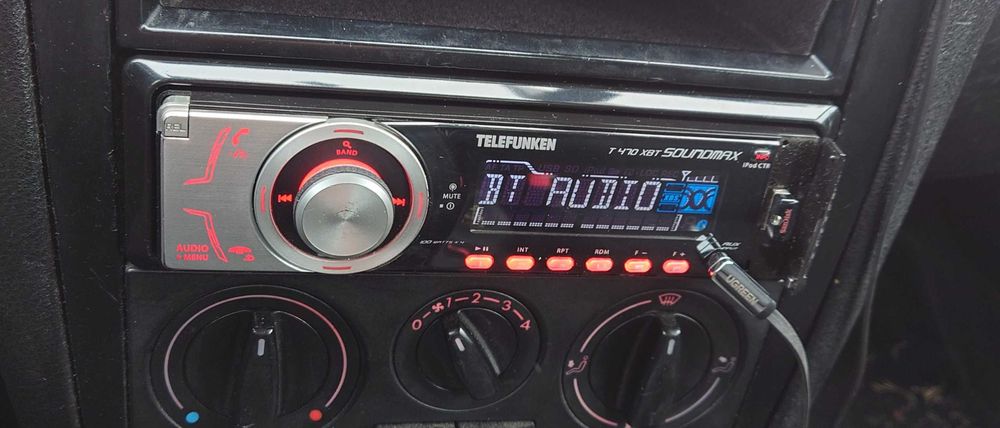 Radio Auto Telefunken T470 XBT Soundmax - 4x100W, Bluetooth, SD/USB