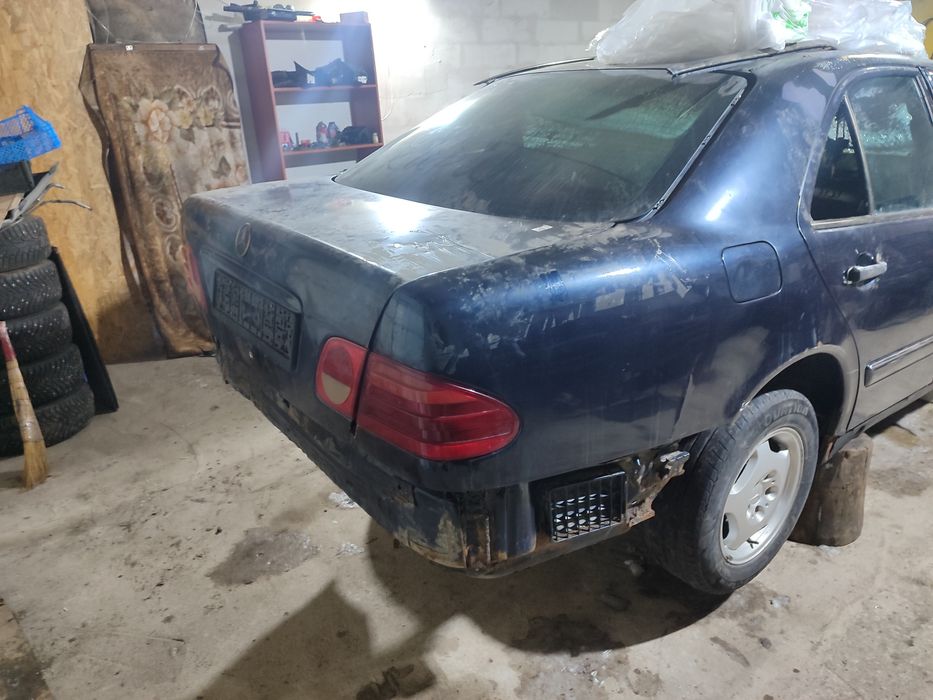 Запчасти на Мерседес W210 E200