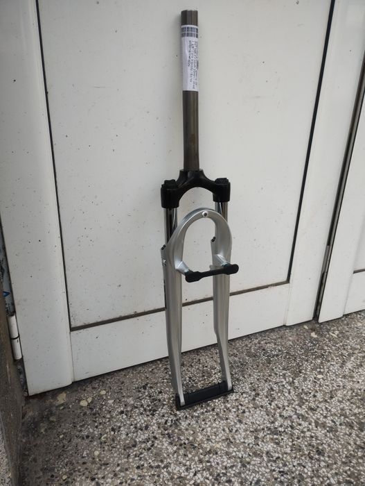 Нови вилки "Suntour"и"Rock Shox"