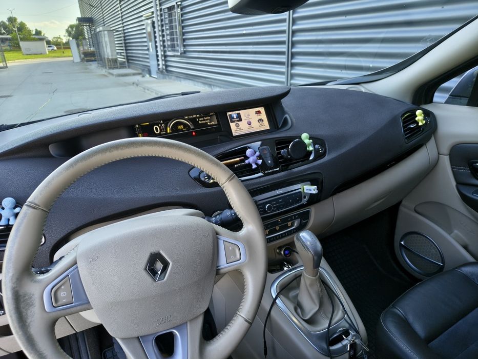 RENAULT Grand Scenic 2012 — imagine 3