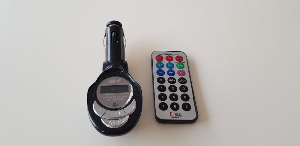 Mp3 auto cu emisie pe frecvență radio