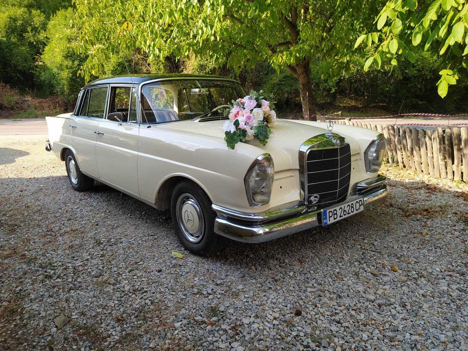 Ретро кола Мерцедес  под наем за сватби балове  парти клипове