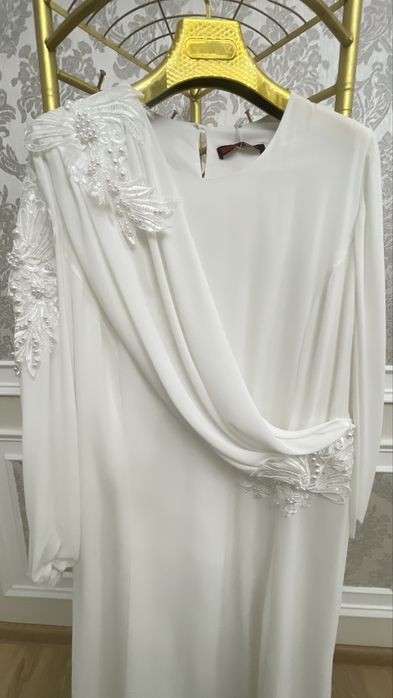 Нарядное праздничное платье