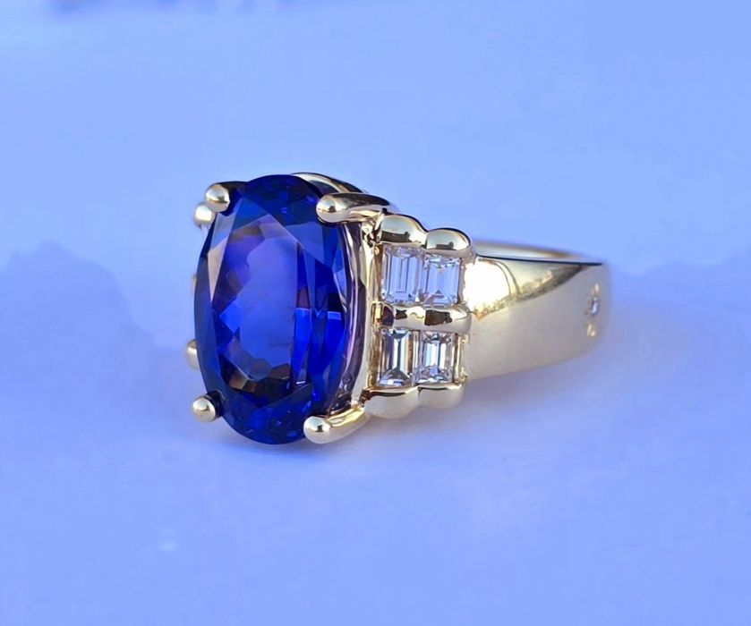Inel din aur galben 18k cu Tanzanit și diamante naturale, handmade