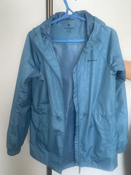 Продаём ветровку outventure